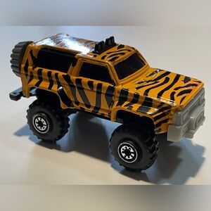 BROOKFIELD ZOO SAFARI BRONCO TRUCK 1:64 DIECAST TIGERS STRIPED w/ Gas Can & Tire